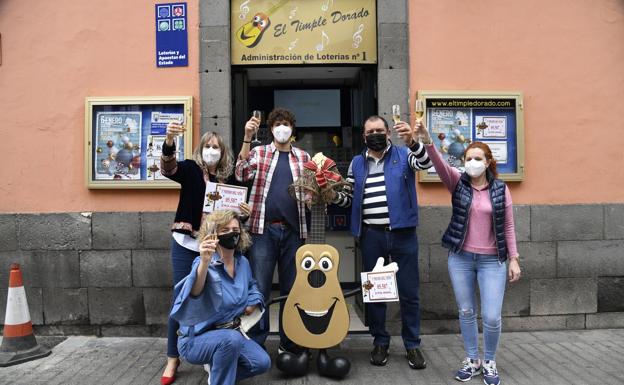 El tercer premio repartió suerte cual rey mago