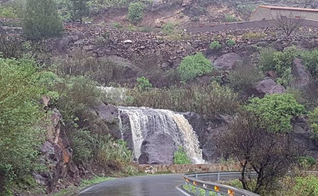 Así corre el agua por los barrancos del sur de Gran Canaria