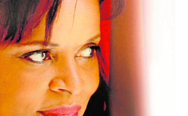 Deborah J. Carter traduce al jazz las canciones de los Beatles