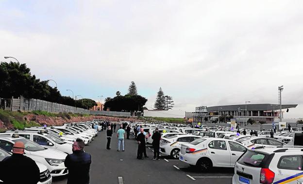 La ciudad y la Mesa del Taxi regularán los días libres a través de la ordenanza