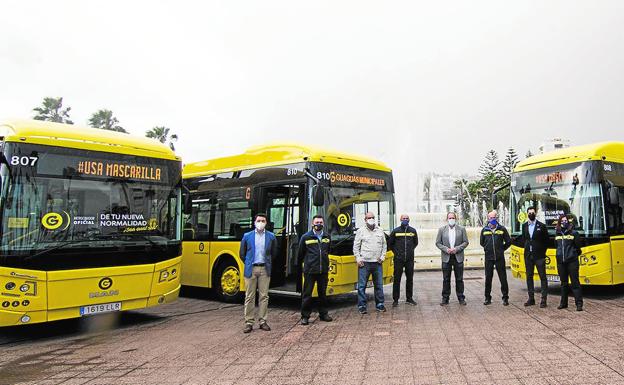 Guaguas y taxis se quedan al 50% y los parques se cierran a las 20.30 horas