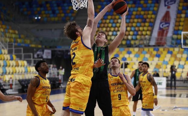 El Gran Canaria exhibe su fondo de armario para fulminar al Joventut