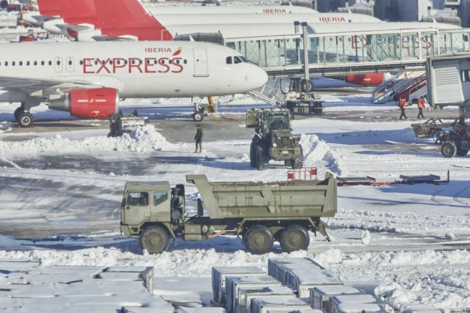 Los vuelos con Madrid no recuperarán la normalidad al menos hasta el viernes