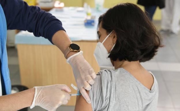 Canarias suma 245 contagios y dos fallecidos