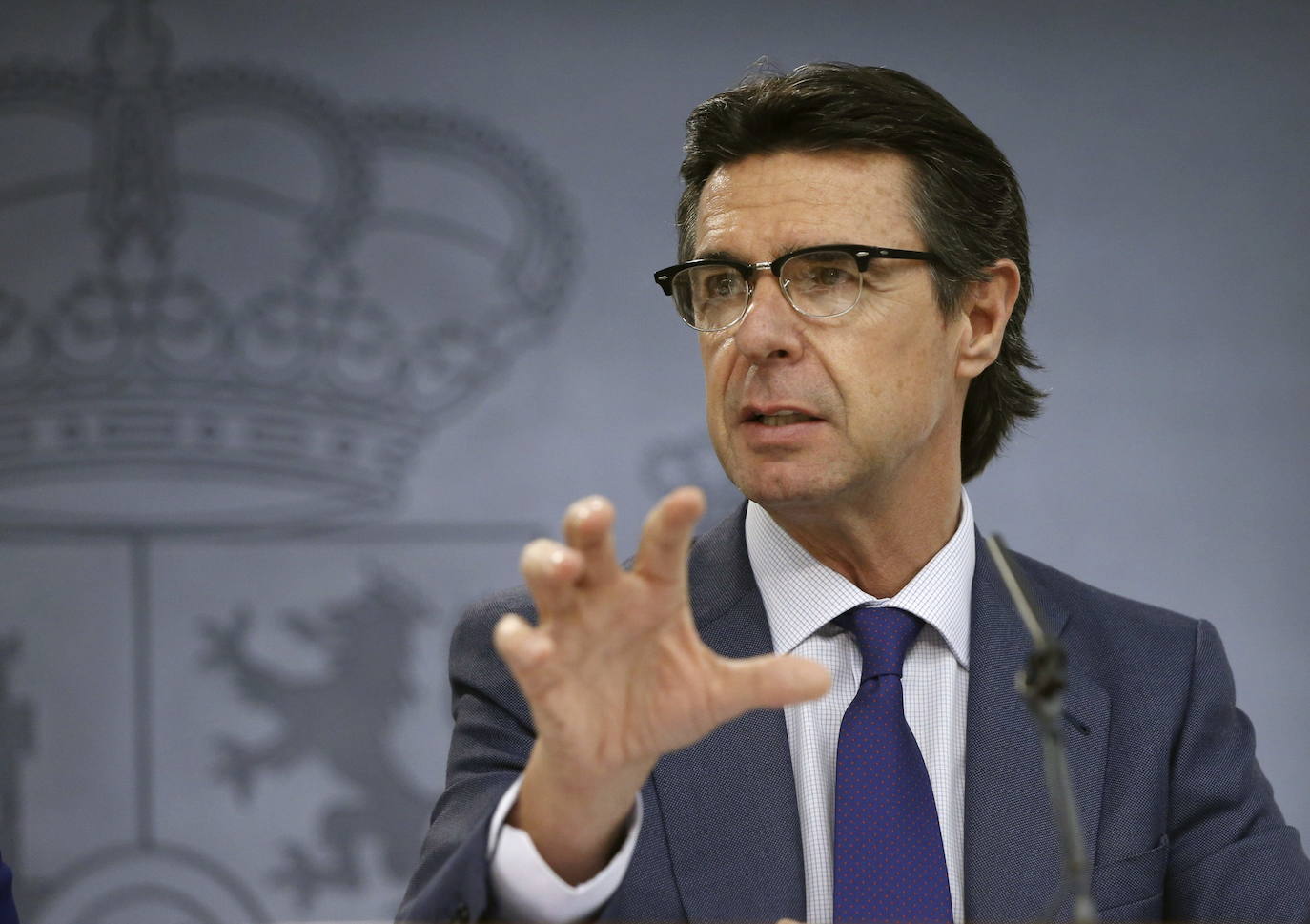 Soria reaparece para avalar la tesis de un amaño de las eléctricas