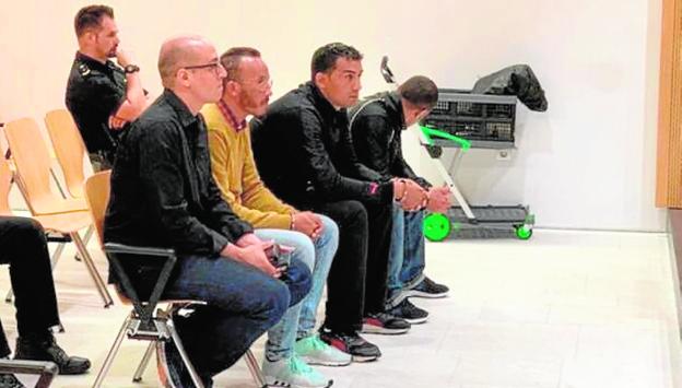 Siete años de cárcel por traer una patera con 17 inmigrantes y 32 kilos de hachís a Lanzarote