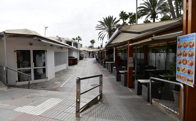 El cierre de los hoteles devolverá a los ERTE a cerca de 20.000 canarios