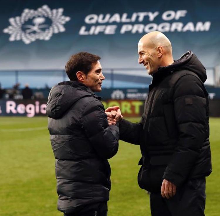 El KO en la Supercopa reabre las heridas de Zidane