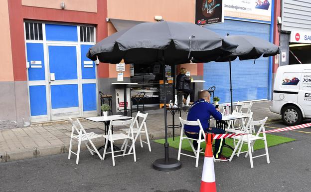 El Gobierno promete al turismo, restauración y comercio ayudas por más de 207 millones