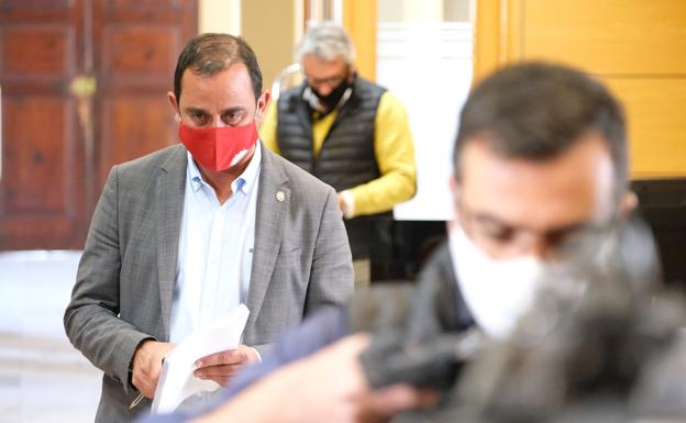 Blas Acosta: «Estoy sometido a la pena de telediario, a una condena pública constante»