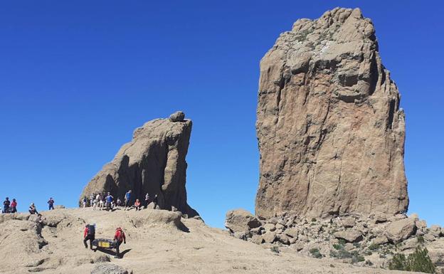 Rescatan a una senderista tras sufrir una caí́da en el Roque Nublo