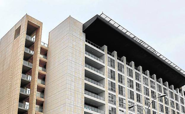 Intersindical Canaria denunciará a Sanidad si no refuerza el personal de Enfermería del Hospital Insular