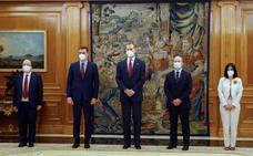 Miquel Iceta y Carolina Darias prometen como ministros ante el rey