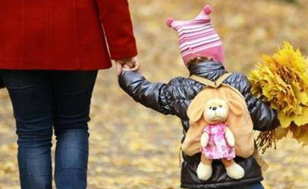 Canarias, donde más caen las excedencias por cuidado de hijo