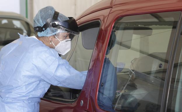 Negrín y Materno-Insular habilitan más camas para pacientes con covid