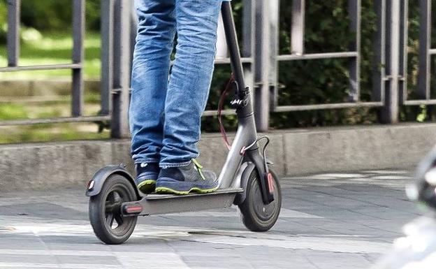 Simula el robo de un patinete eléctrico para cobrar el seguro