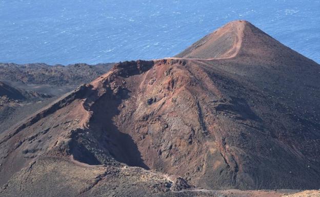Registran cerca de 140 seísmos en el volcán de Cumbre Vieja