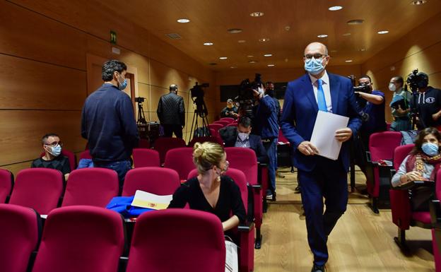 Pestana limita a 45 los delitos graves cometidos por inmigrantes en los últimos tres meses