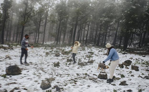 El Cabildo advierte de «desplome» de las temperaturas esta noche en la Cumbre y aconseja irse cuanto antes