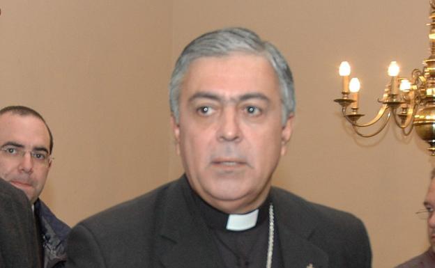 Bernardo Álvarez, vacunado para los líos a pares