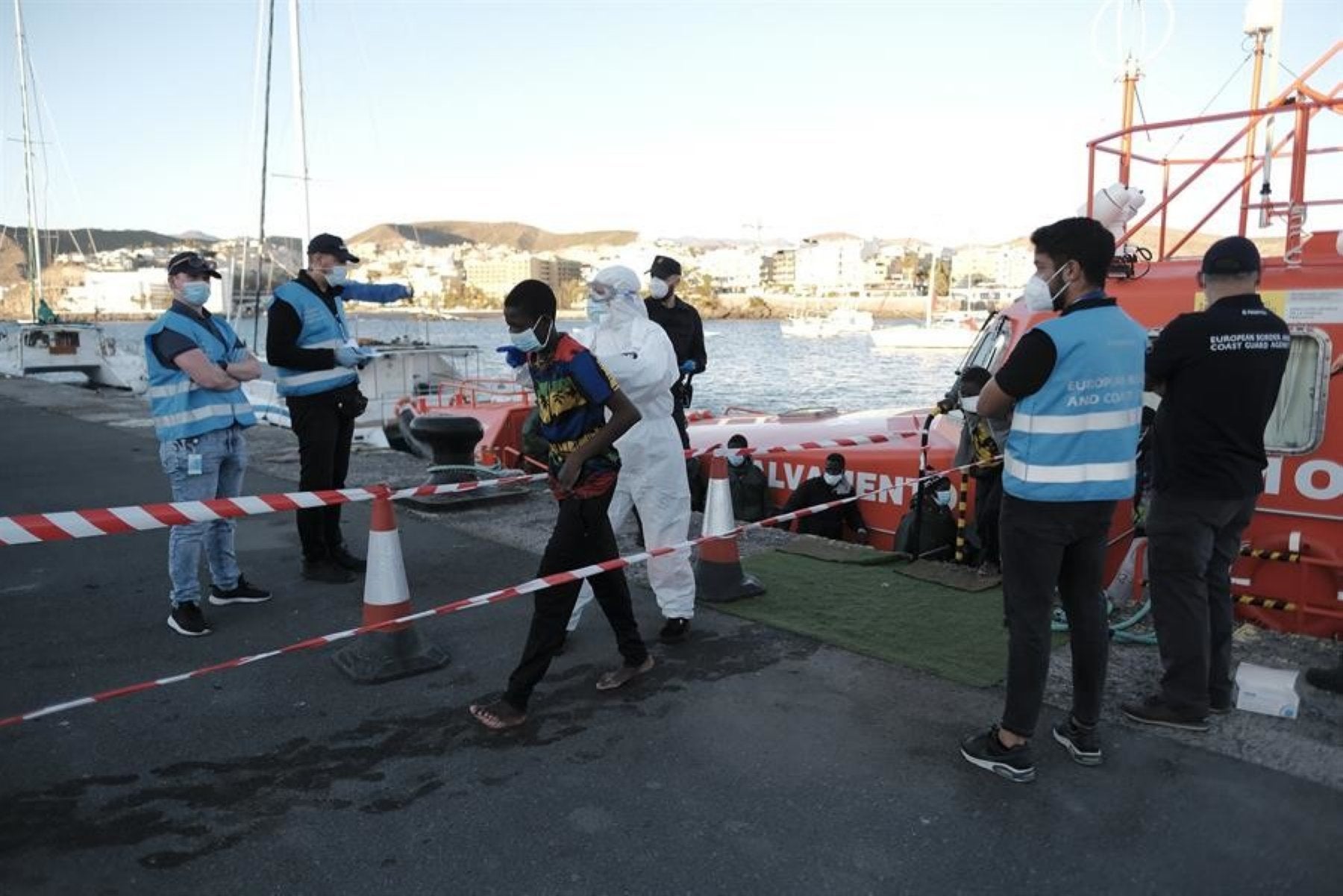 La Fiscalía señala a Menores en el retraso de las pruebas a inmigrantes