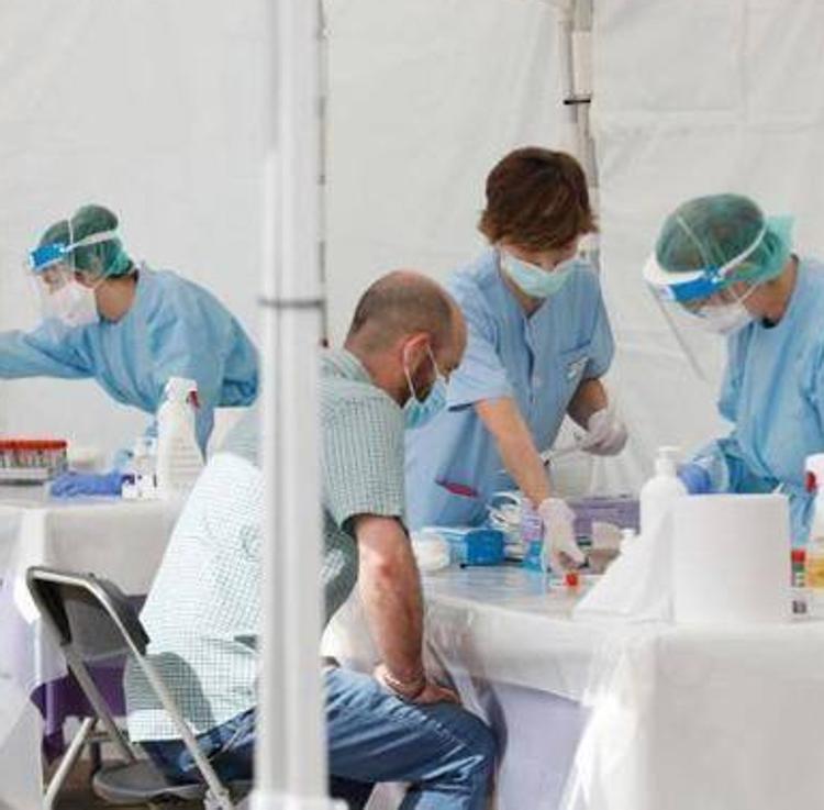 Canarias, entre las comunidades que han acreditado a las enfermeras para que vacunen y dispensen fármacos