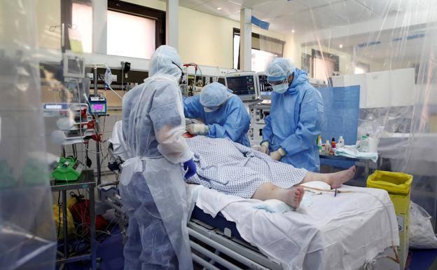 Canarias suma 174 contagios por coronavirus y notifica dos fallecidos más