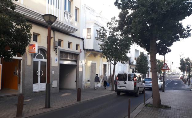 La reocupación de una casa en ruinas agudiza la tensión en Manolo Millares