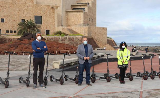 Movilidad incorpora 20 nuevas patinetas eléctricas para el personal municipal