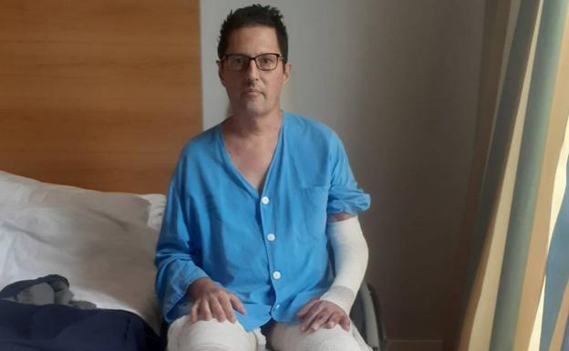 Un vecino critica el «limbo» de un paciente canario en Sevilla