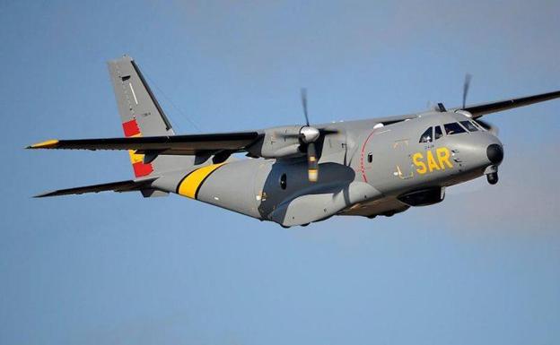 Un avión del Ejército del Aire finaliza sin éxito la búsqueda un cayuco