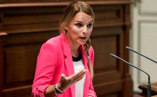 Directo: Noemí Santana comparece en comisión parlamentaria