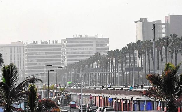 Llega a las islas una tercera ola de calima