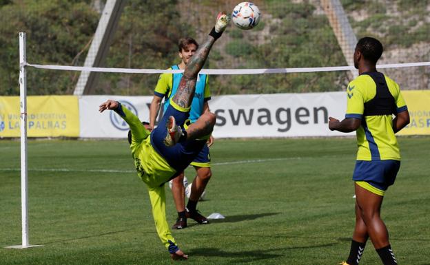 Jesé acude al rescate entre la necesidad
