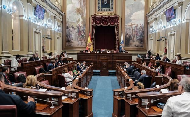 La opción del PSOE al Senado genera dudas en los grupos parlamentarios
