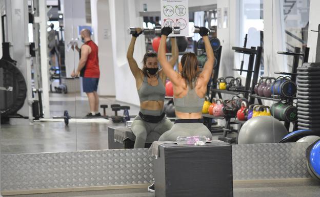 Los centros deportivos acumulan más de 40 millones de pérdidas