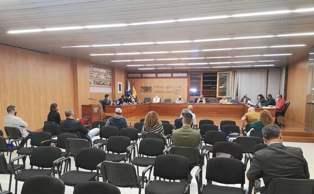 Un edil de Somos ofende en redes a la alcaldesa de Ingenio y rectifica