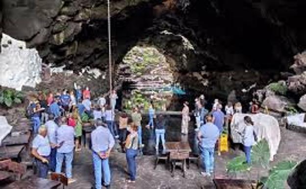 Suministro eléctrico de los Centros, para Aura Energía