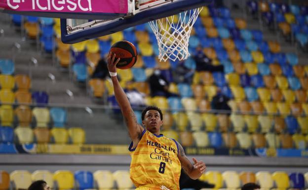 El Granca mueve ficha: Slaughter continuará dos temporadas más