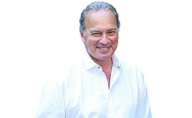 Las cuatro hijas de Bertín Osborne hacen piña alrededor de su padre