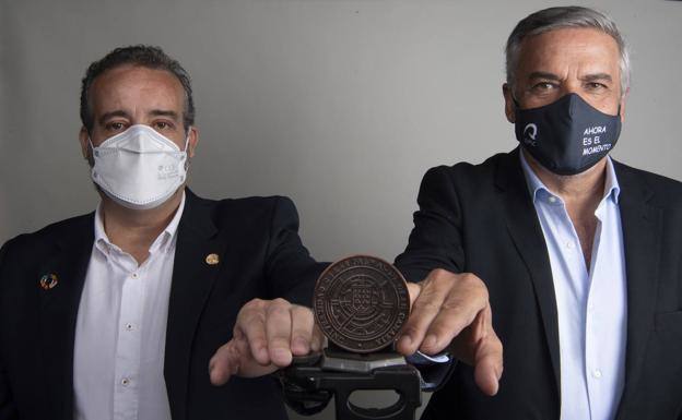 La ULPGC elige rector: Serra toma ventaja en el inicio del recuento