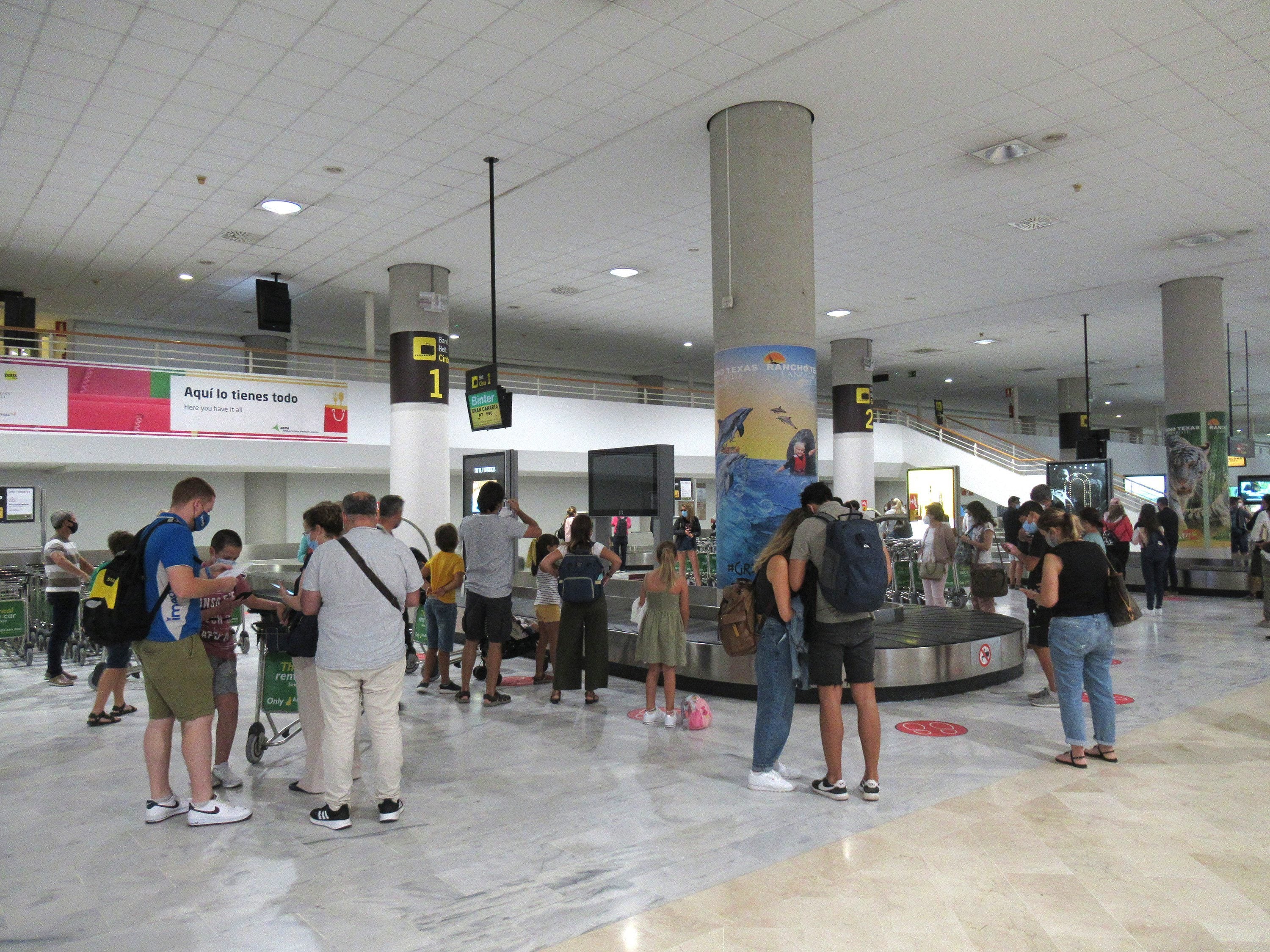 Los hoteleros ven «urgente» activar cuanto antes el pasaporte de vacunación