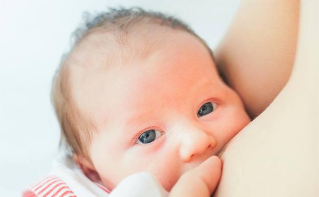 Una proteína de la leche materna puede influir en riesgo de alergia del bebé