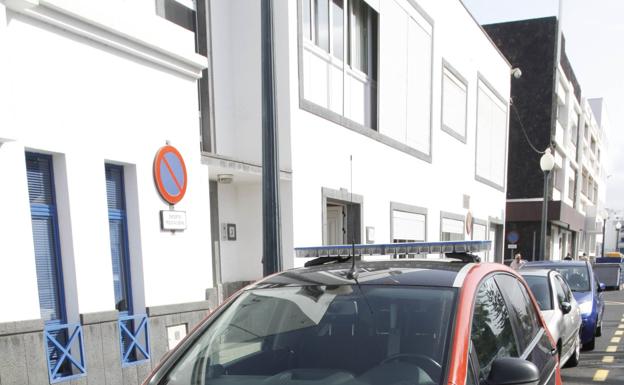 Ástrid Pérez reclama en el Parlamento un destacamento fijo de la Policía Canaria