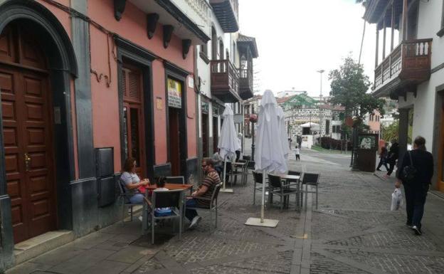 Cambios en el interior de los locales de hostelería: reducción de los grupos en mesas y barras