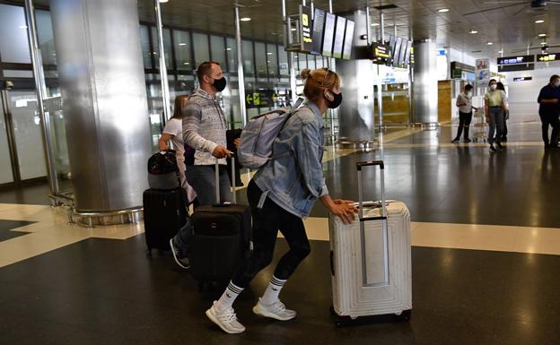Canarias prevé recuperar en agosto el 50% de la actividad turística de 2019