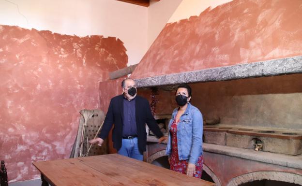 Folclore, artesanía y exposiciones en el museo etnográfico de la Casa Condal