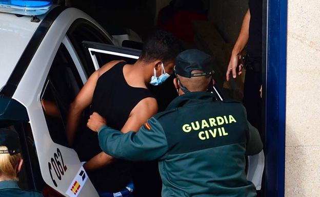 Los cuatro detenidos por una violación grupal pasarán por una rueda de reconocimiento