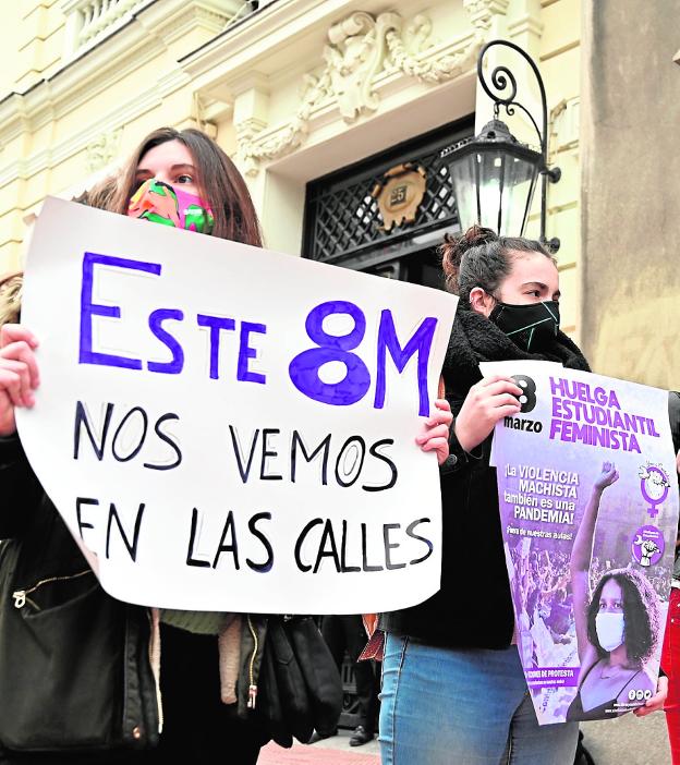 El feminismo convoca 15 concentraciones en las islas y el Gobierno canario pide que no se acuda