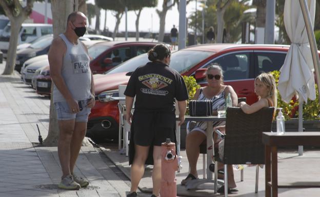 Con los autónomos, las pymes y el turismo